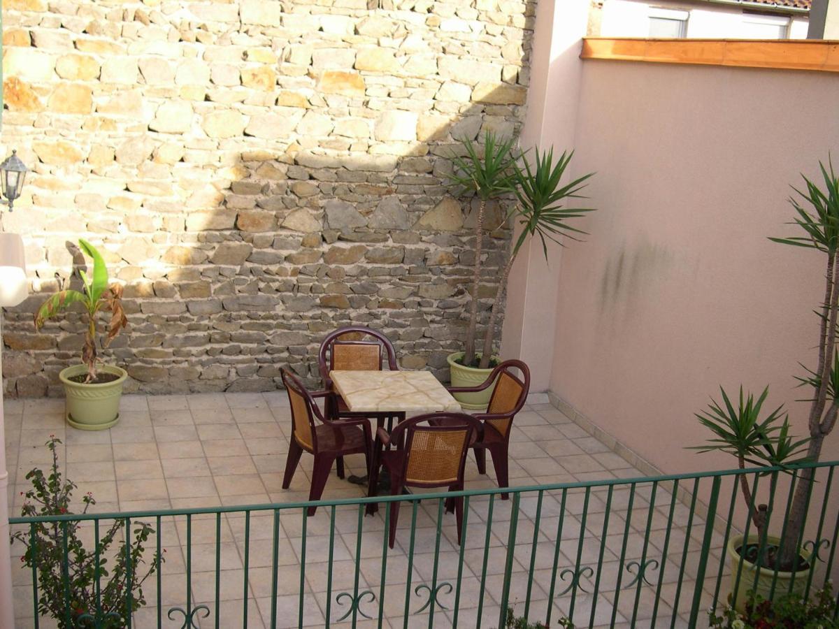 L'Ostalou Hotel Исуар Екстериор снимка