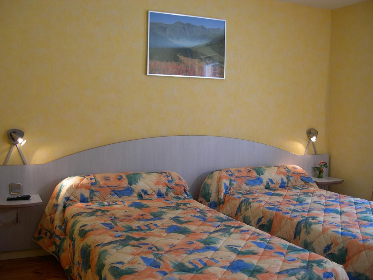 L'Ostalou Hotel Исуар Екстериор снимка