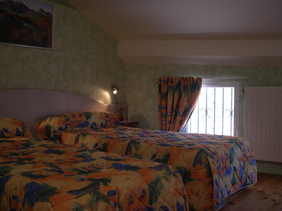 L'Ostalou Hotel Исуар Екстериор снимка