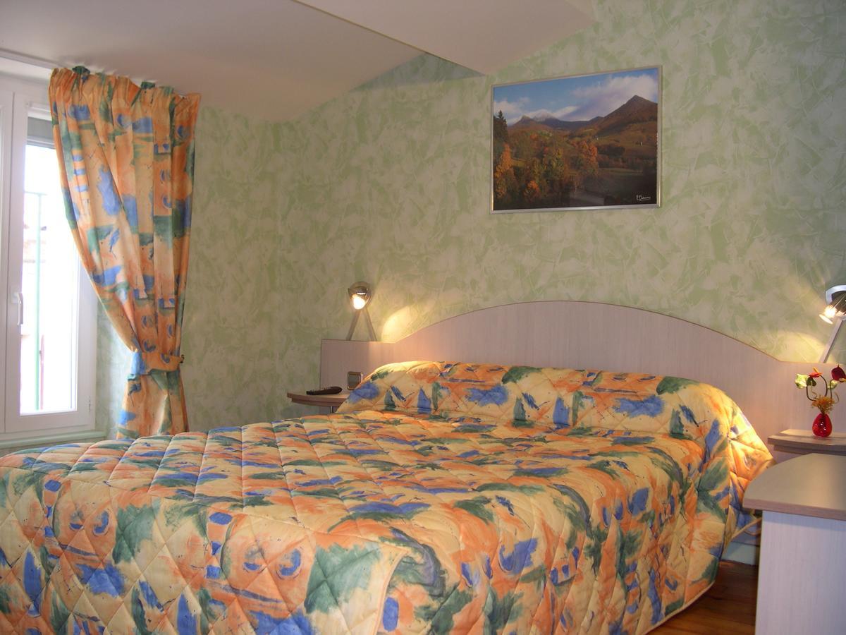 L'Ostalou Hotel Исуар Екстериор снимка