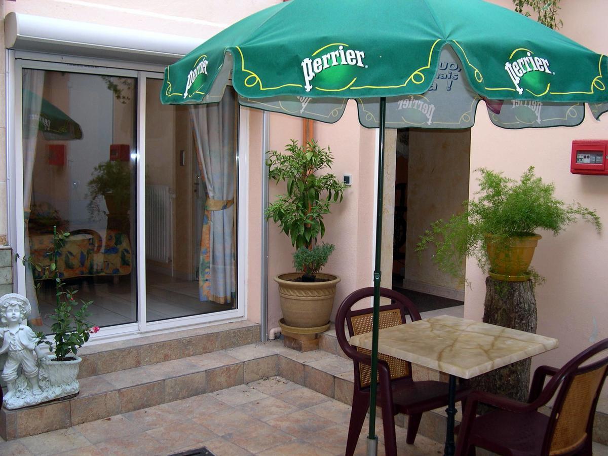 L'Ostalou Hotel Исуар Екстериор снимка