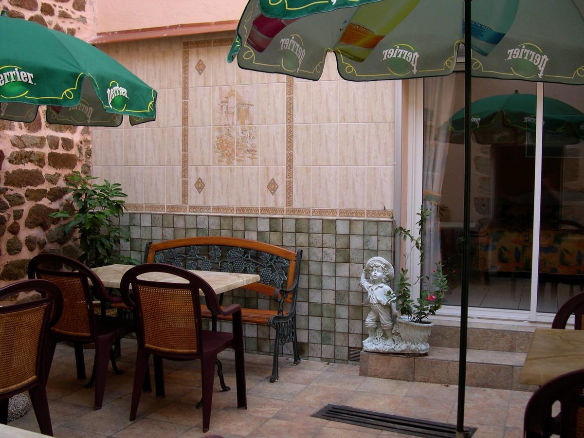 L'Ostalou Hotel Исуар Екстериор снимка