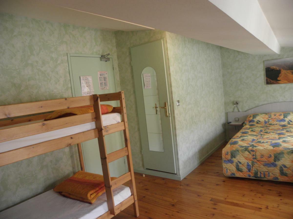 L'Ostalou Hotel Исуар Екстериор снимка